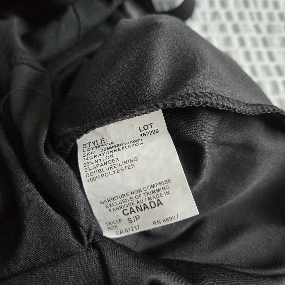 Le Chateau Black Strappy Formfitting Slimming Formal Dress MADE IN CANADA 🇨🇦 - Picture 7 of 8